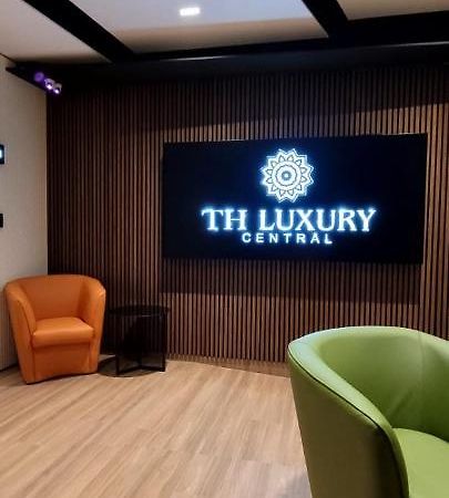 Th Luxury Central كاتانيا المظهر الخارجي الصورة
